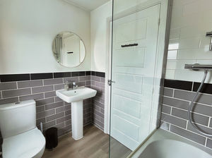 Photo 16- click for photo gallery